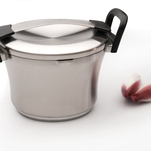 Essentials Kookpot met deksel zwart 16 cm